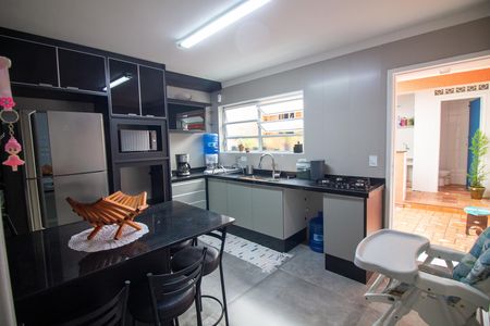 Casa para alugar com 180m², 2 quartos e 2 vagasCozinha