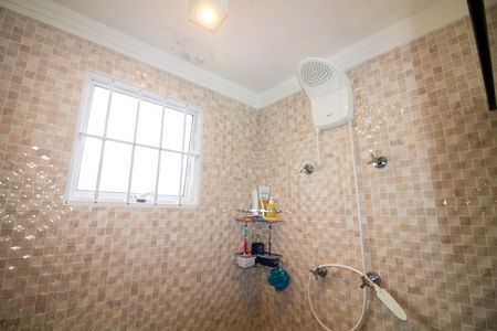 Casa para alugar com 180m², 2 quartos e 2 vagasBanheiro da Suíte