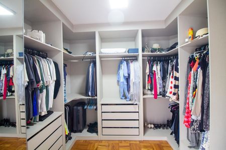 Casa para alugar com 180m², 2 quartos e 2 vagasCloset da Suíte