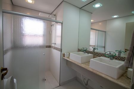Casa para alugar com 180m², 2 quartos e 2 vagasBanheiro