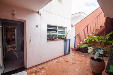 Casa para alugar com 180m², 2 quartos e 2 vagasQuintal