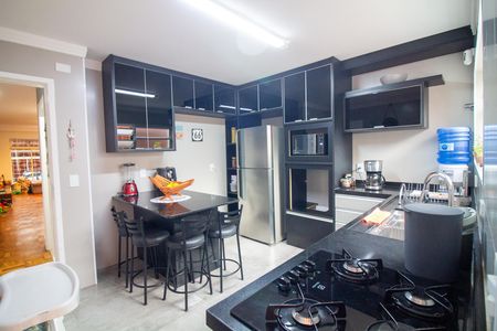 Casa para alugar com 180m², 2 quartos e 2 vagasCozinha
