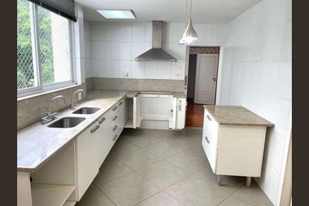 Apartamento à venda com 300m², 4 quartos e 2 vagas