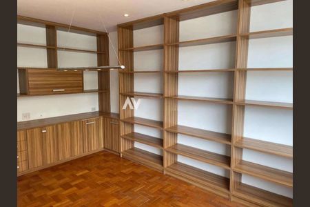 Apartamento à venda com 300m², 4 quartos e 2 vagas