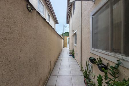 Casa de condomínio para alugar com 67m², 2 quartos e 1 vaga Casa de condomínio para alugar com 67m², 2 quartos e 1 vagaCorredor