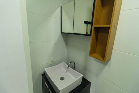 Apartamento para alugar com 38m², 2 quartos e sem vaga Apartamento para alugar com 38m², 2 quartos e sem vagaBanheiro