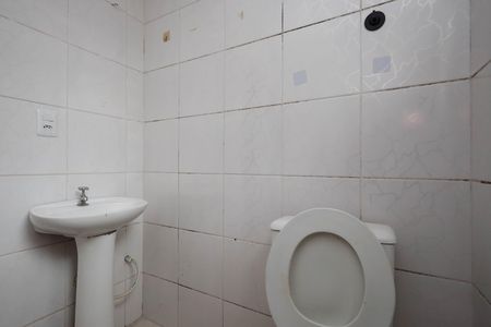 Casa para alugar com 40m², 1 quarto e sem vaga Casa para alugar com 40m², 1 quarto e sem vagaBanheiro