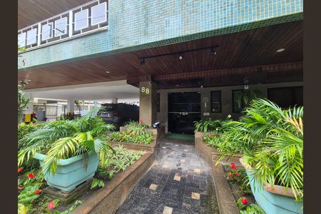 Apartamento para alugar com 79m², 2 quartos e 1 vaga