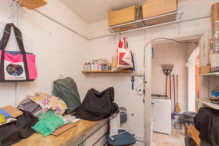 Casa à venda com 168m², 3 quartos e 2 vagasQuarto de Serviço