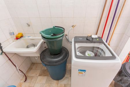 Casa à venda com 168m², 3 quartos e 2 vagasÁrea de Serviço