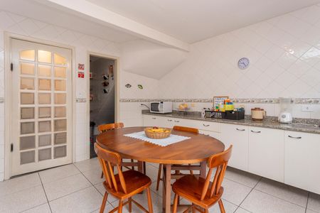 Casa à venda com 168m², 3 quartos e 2 vagasCozinha