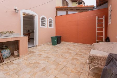 Casa à venda com 168m², 3 quartos e 2 vagasQuintal