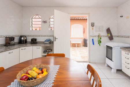Casa à venda com 168m², 3 quartos e 2 vagasCozinha