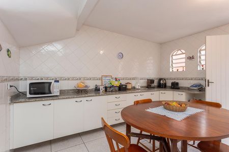 Casa à venda com 168m², 3 quartos e 2 vagasCozinha