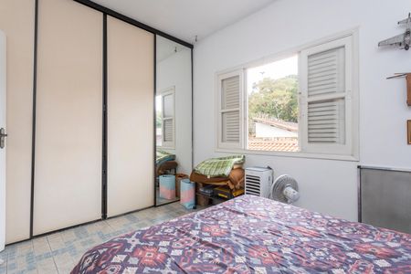 Casa à venda com 168m², 3 quartos e 2 vagasQuarto Suíte