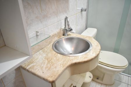 Casa à venda com 150m², 3 quartos e 2 vagasBanheiro