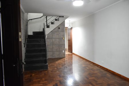 Casa à venda com 150m², 3 quartos e 2 vagasSala