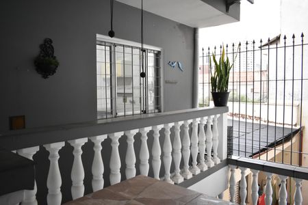 Casa à venda com 150m², 3 quartos e 2 vagasCorredor lateral
