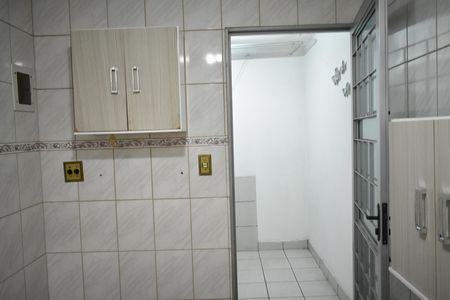 Casa à venda com 150m², 3 quartos e 2 vagasLavanderia 1