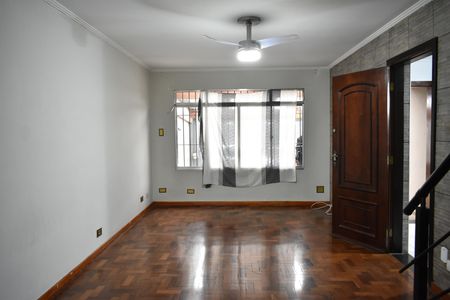 Casa à venda com 150m², 3 quartos e 2 vagasSala
