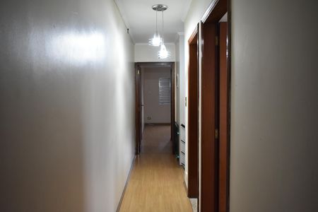 Casa à venda com 150m², 3 quartos e 2 vagasCorredor