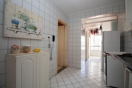 Apartamento à venda com 123m², 3 quartos e 2 vagas Apartamento à venda com 123m², 3 quartos e 2 vagasCozinha e Área de Serviço