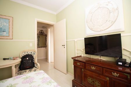 Apartamento à venda com 123m², 3 quartos e 2 vagas Apartamento à venda com 123m², 3 quartos e 2 vagasSuíte