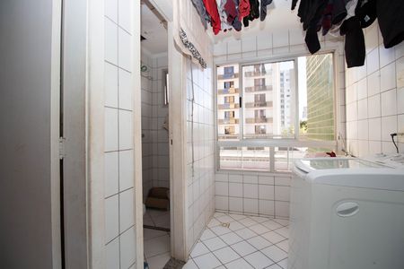 Apartamento à venda com 123m², 3 quartos e 2 vagas Apartamento à venda com 123m², 3 quartos e 2 vagasCozinha e Área de Serviço