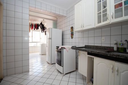 Apartamento à venda com 123m², 3 quartos e 2 vagas Apartamento à venda com 123m², 3 quartos e 2 vagasCozinha e Área de Serviço