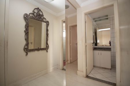 Apartamento à venda com 123m², 3 quartos e 2 vagas Apartamento à venda com 123m², 3 quartos e 2 vagasCorredor