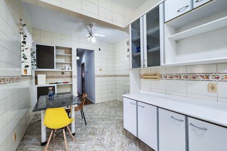 Apartamento para alugar com 140m², 4 quartos e sem vaga Apartamento para alugar com 140m², 4 quartos e sem vagaCozinha