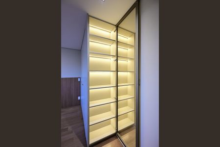 Apartamento à venda com 186m², 3 quartos e 3 vagasArmário da Suíte  2
