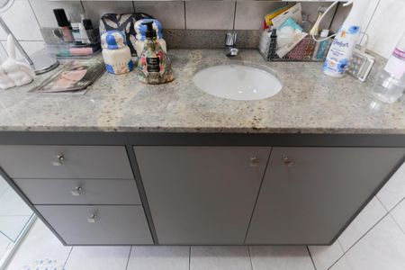 Casa para alugar com 250m², 4 quartos e 3 vagasBanheiro da suíte 1
