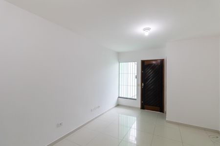 Casa para alugar com 100m², 2 quartos e 2 vagas Casa para alugar com 100m², 2 quartos e 2 vagasSala