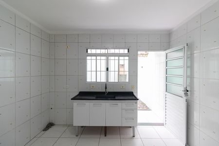 Casa para alugar com 100m², 2 quartos e 2 vagas Casa para alugar com 100m², 2 quartos e 2 vagasCozinha