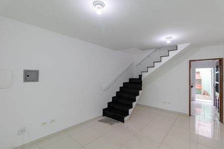 Sala de casa para alugar com 2 quartos, 100m² em Vila Brasil, São Paulo
