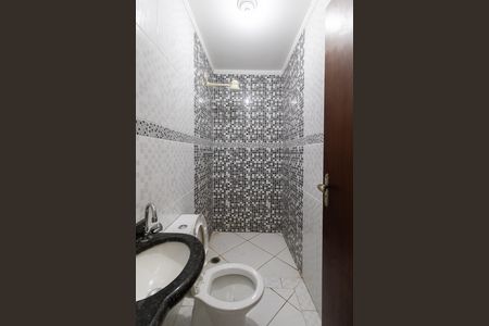 Casa para alugar com 100m², 2 quartos e 2 vagas Casa para alugar com 100m², 2 quartos e 2 vagasBanheiro Suíte 1