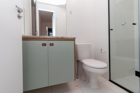 Apartamento para alugar com 45m², 2 quartos e sem vaga Apartamento para alugar com 45m², 2 quartos e sem vagaBanheiro Canadense