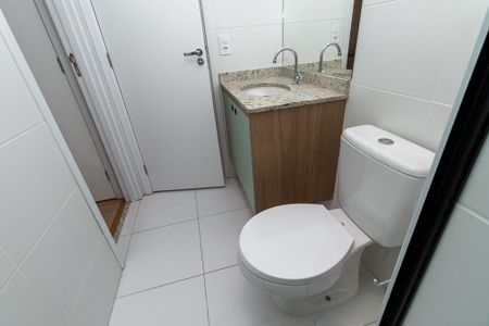 Apartamento para alugar com 45m², 2 quartos e sem vaga Apartamento para alugar com 45m², 2 quartos e sem vagaBanheiro Canadense