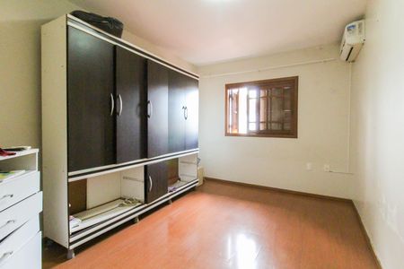 Quarto 2 de casa à venda com 3 quartos, 200m² em Igara, Canoas