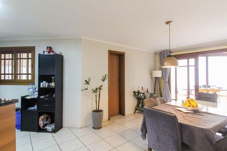 Casa à venda com 200m², 3 quartos e 3 vagas Casa à venda com 200m², 3 quartos e 3 vagasSala