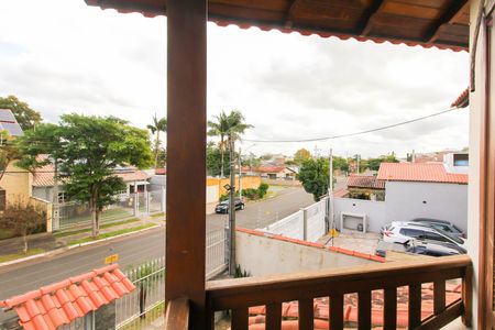 Casa à venda com 200m², 3 quartos e 3 vagas Casa à venda com 200m², 3 quartos e 3 vagasSuíte