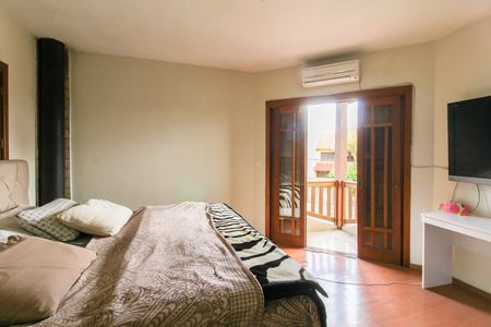 Casa à venda com 200m², 3 quartos e 3 vagas Casa à venda com 200m², 3 quartos e 3 vagasSuíte