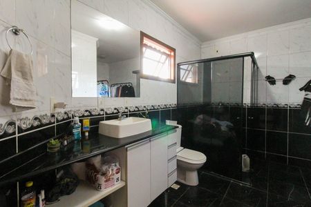 Casa à venda com 200m², 3 quartos e 3 vagas Casa à venda com 200m², 3 quartos e 3 vagasBanheiro da Suíte