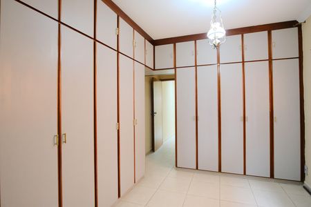 Casa para alugar com 113m², 3 quartos e 2 vagasSuíte 1