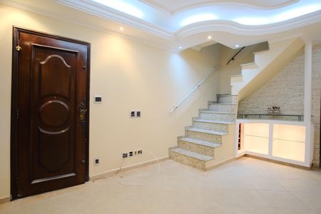 Casa para alugar com 113m², 3 quartos e 2 vagasSala