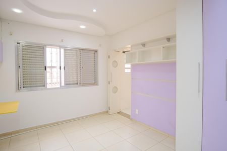 Casa para alugar com 113m², 3 quartos e 2 vagasSuíte 2