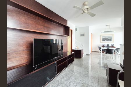 Sala de apartamento para alugar com 2 quartos, 135m² em Moema, São Paulo