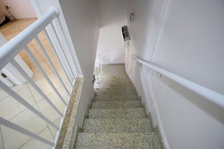 Casa para alugar com 120m², 3 quartos e 1 vagaEscada