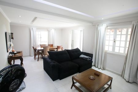 Sala de casa para alugar com 3 quartos, 120m² em Freguesia (jacarepaguá), Rio de Janeiro